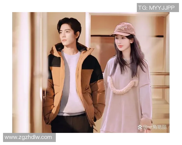 女主播与足球明星亲密合影引发粉丝热议瞬间曝光魅力无限